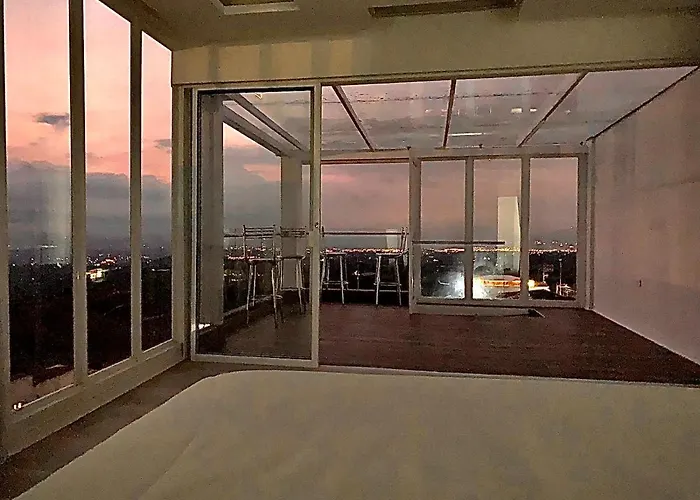 Penthouse - Vista Hermosa Apartments