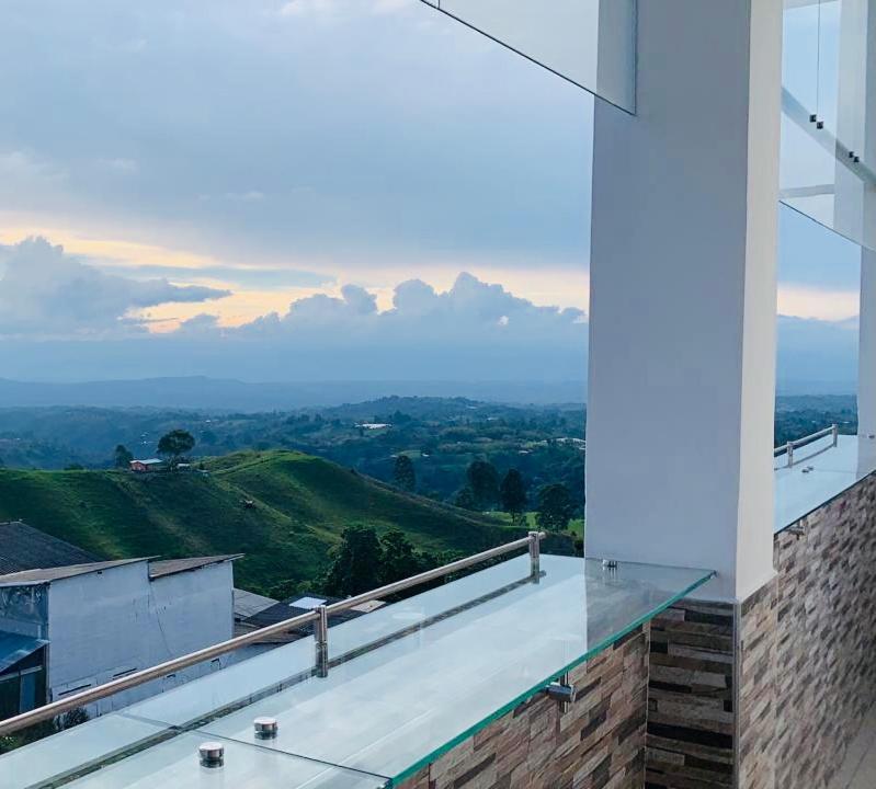 Penthouse - Vista Hermosa Apartment Filandia