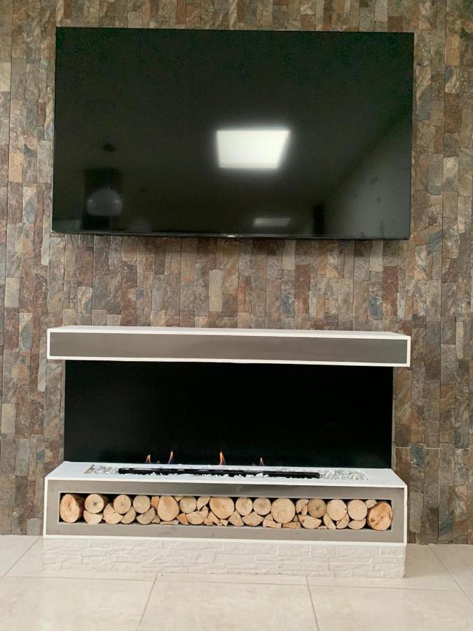 Penthouse - Vista Hermosa Apartment