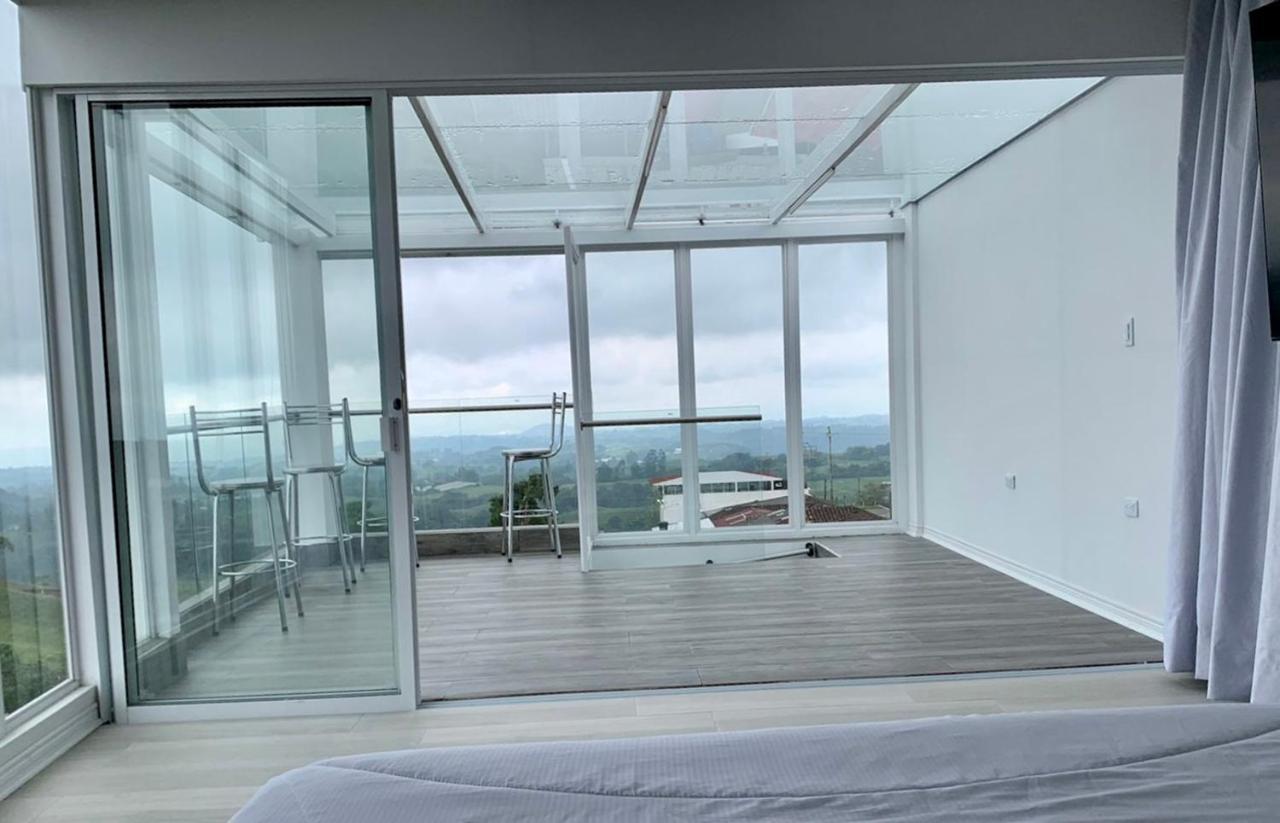 Penthouse - Vista Hermosa Apartment *